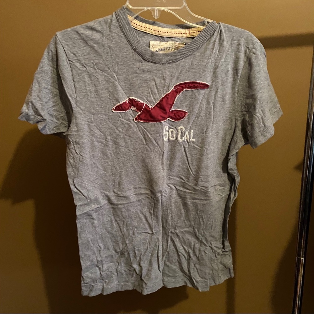 Hollister tee size L